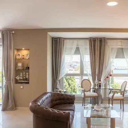 Luxury Yacht Homestay Cadiz
