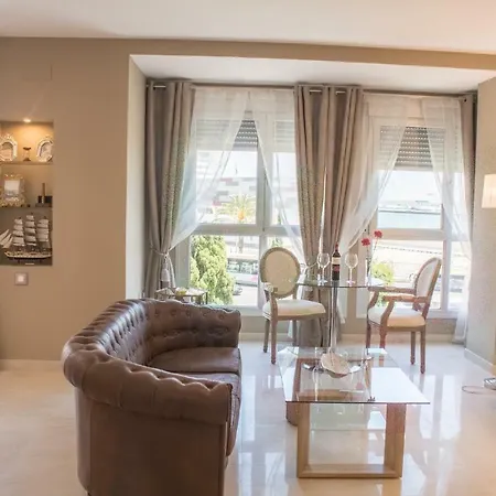 Homestay Luxury Yacht Cadiz
