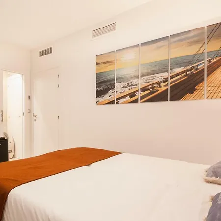 Homestay Luxury Yacht