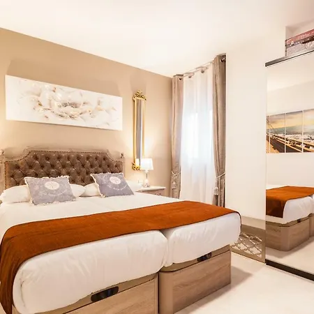 Luxury Yacht Homestay *